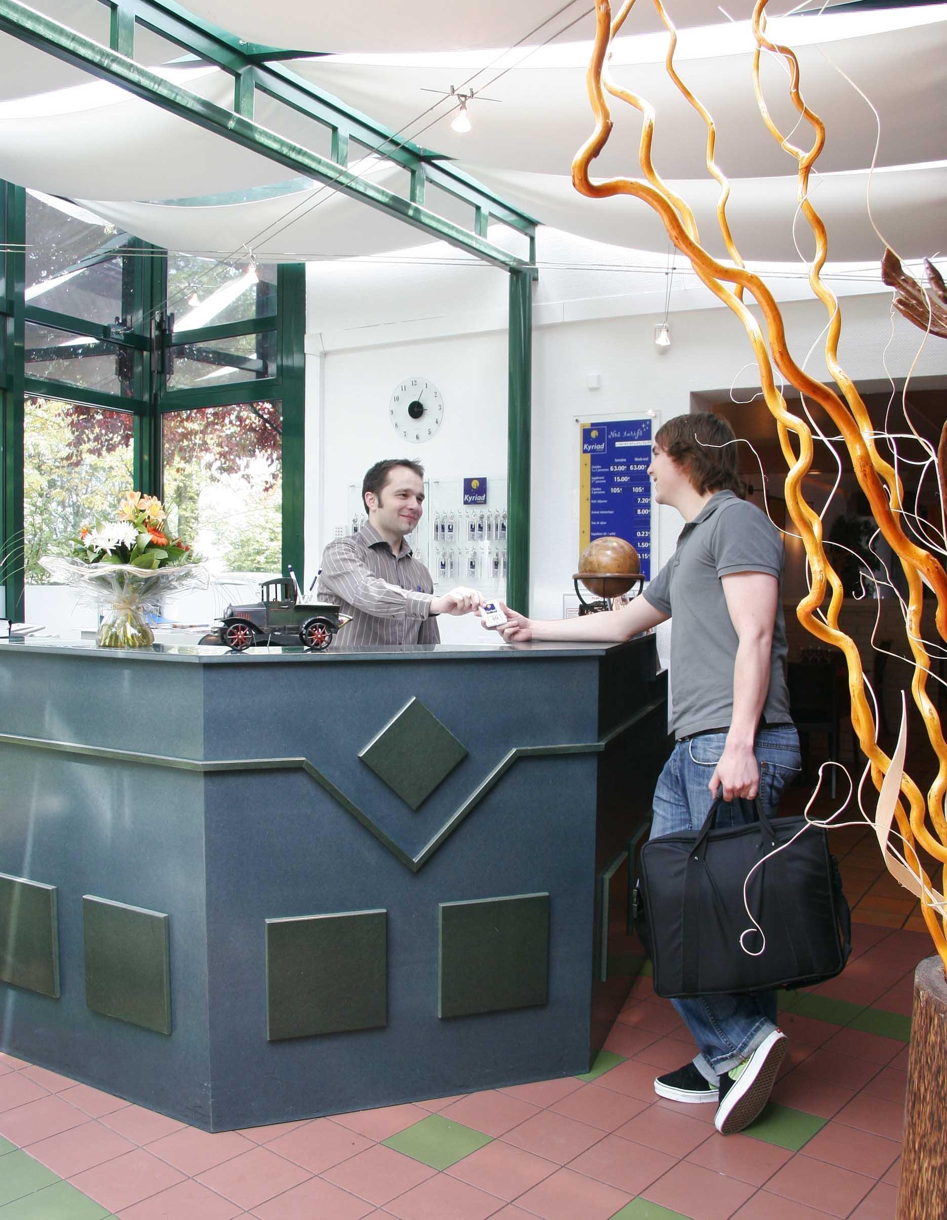 Kyriad Reims Est - Parc Expositions Zewnętrze zdjęcie